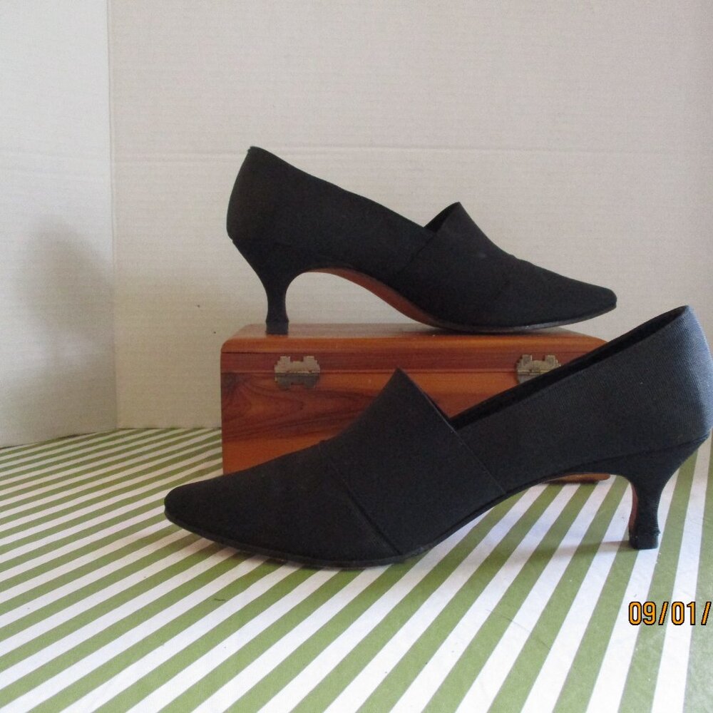 Perspective Pumps - Picture 6 of 13